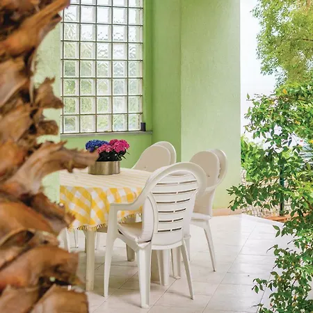 Apartament Gorgeous In With Kitchen *